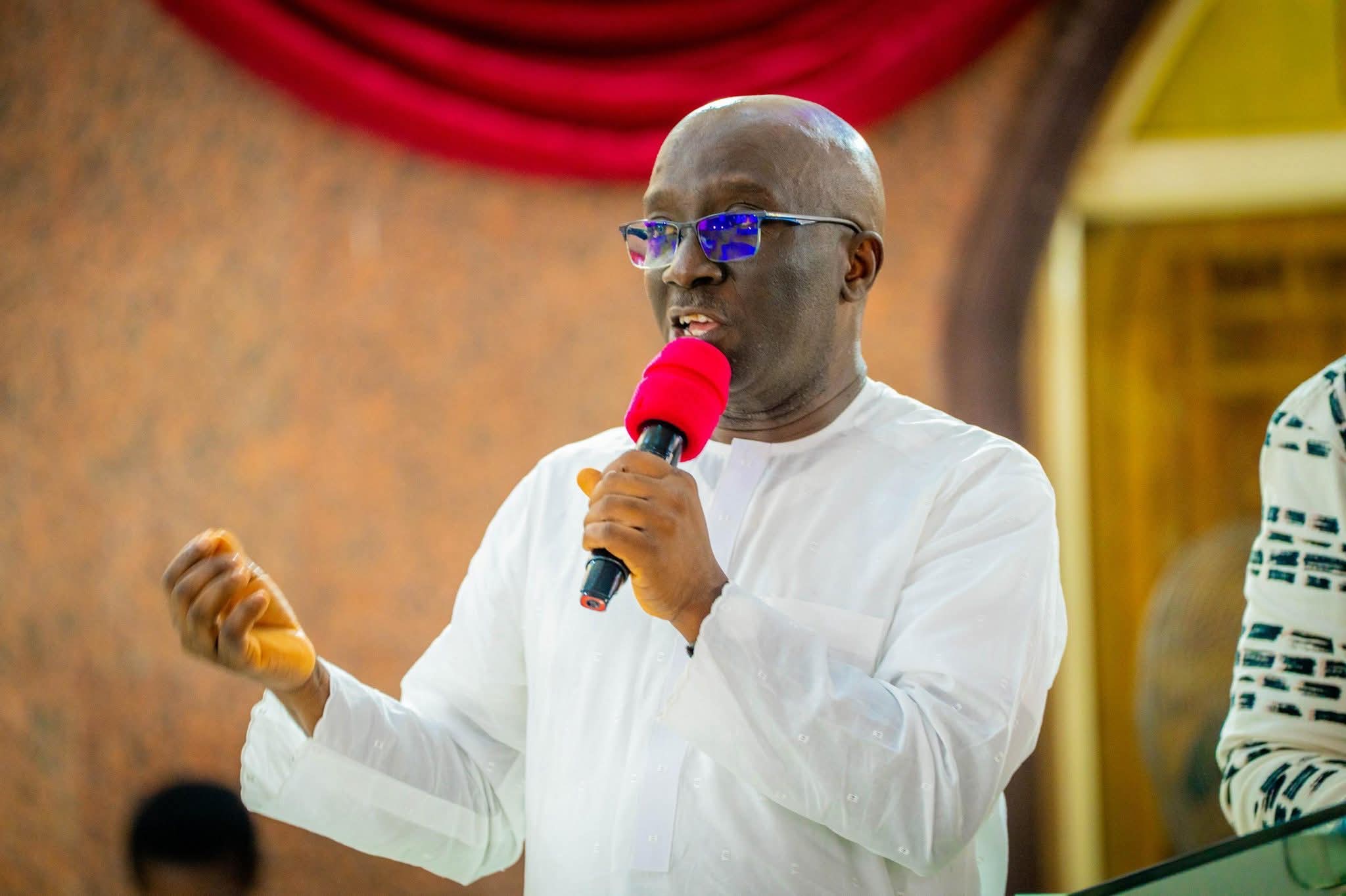 OKPEBHOLO APPROVES ₦1 BILLION ANNUAL BURSARY FOR EDO STUDENTS IN TERTIARY INSTITUTIONS