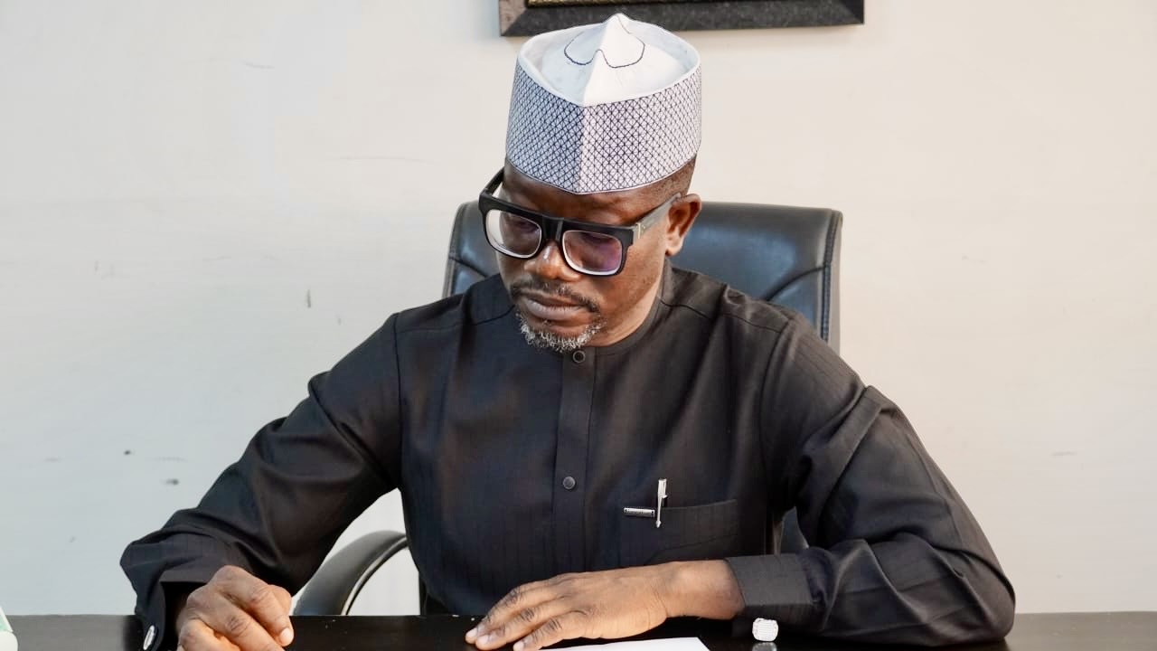 Edo Cracks Down on Fake Drugs, Unsafe Foods; Oshiomhole Inaugurates Taskforce