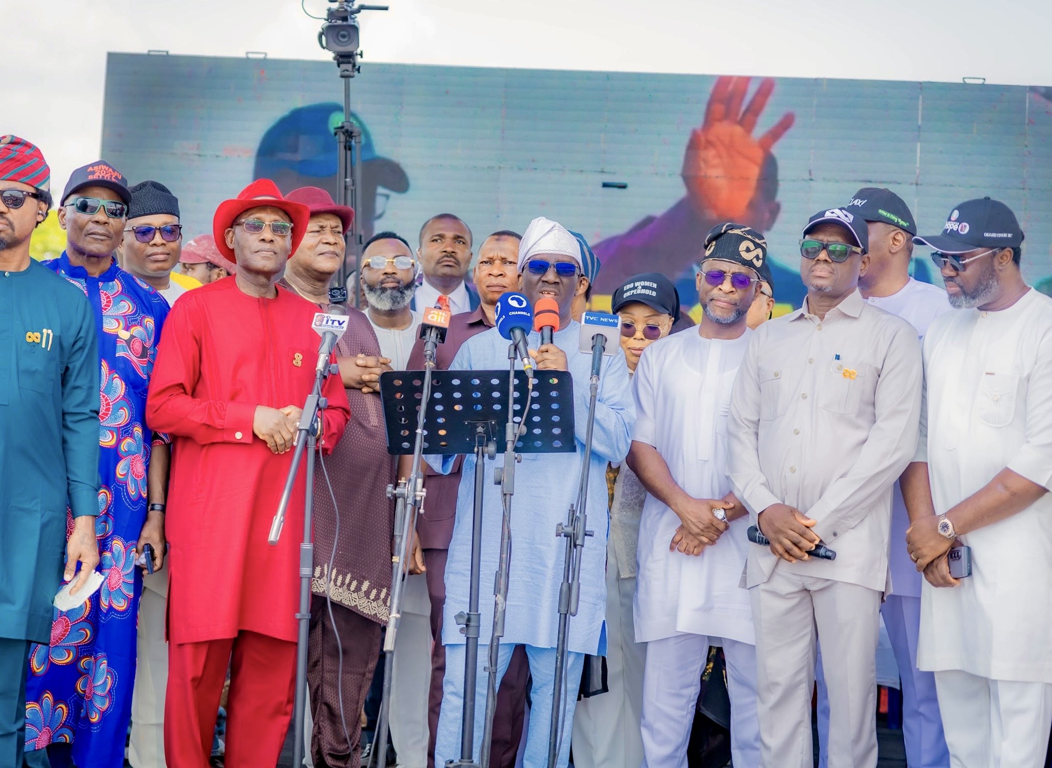 Okpebholo Hands Over Rebuilt Ekpoma Shops, Hails Tinubu’s Reforms