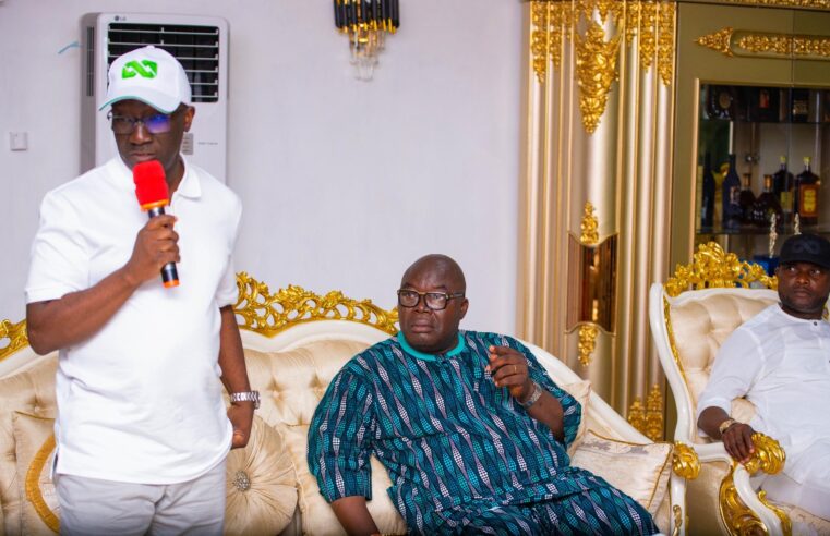 Gov. Okpebholo Leads APC Delegation on Condolence Visit to Okao of Ologbo