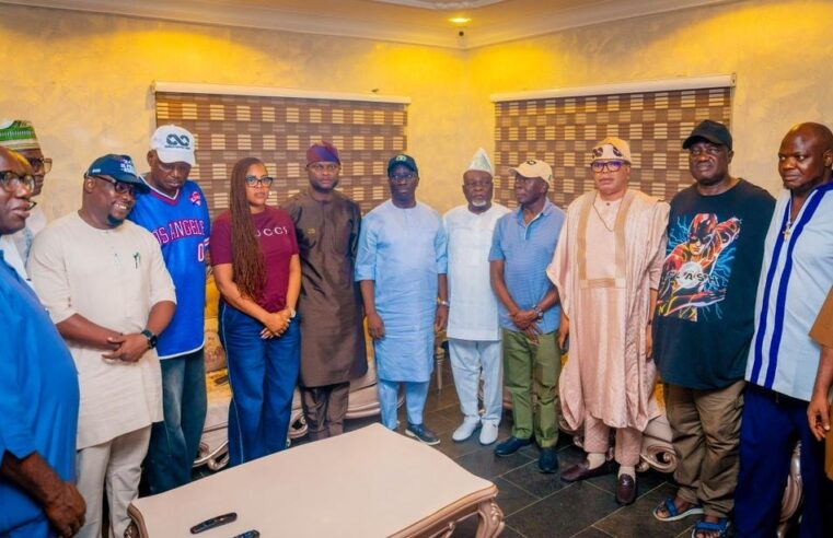 Okpebholo, Oshiomhole Lead APC Delegation on Condolence Visit to Edo Deputy Gov