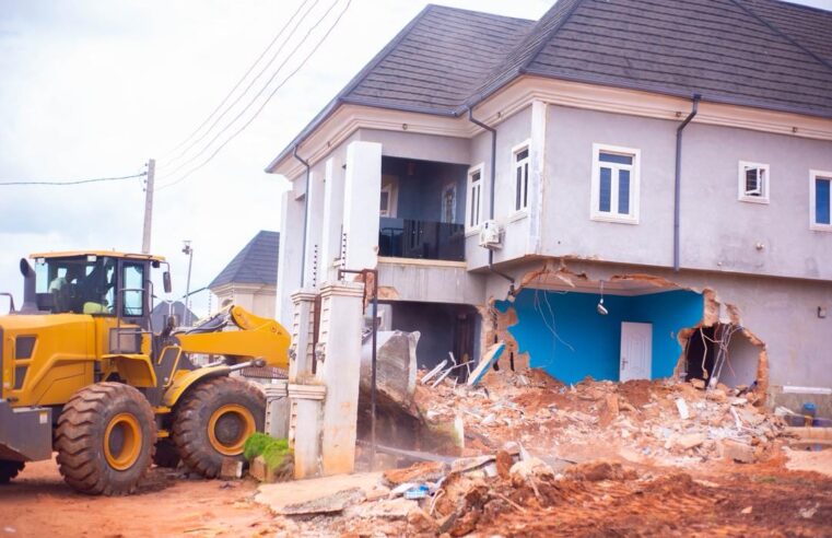 Kidnap Syndicate Kingpin Arrested in Uromi, Suspect’s House Demolished