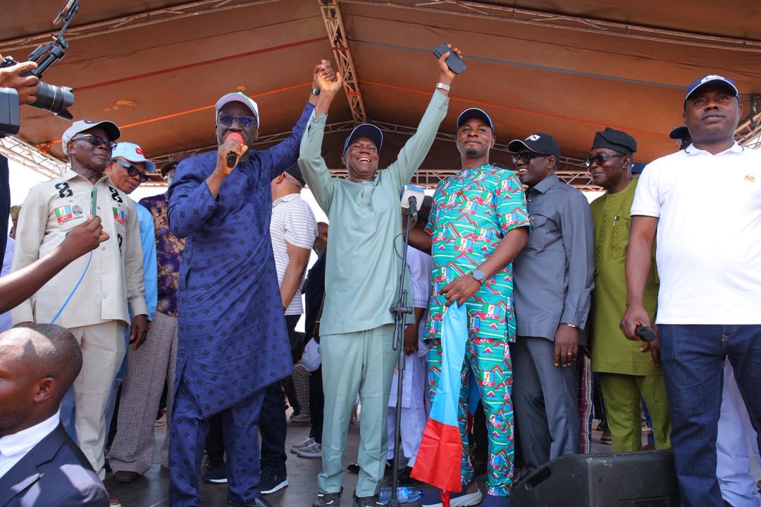 Oshiomhole Backs Death Penalty for Kidnappers, Bandits as APC Flags Off Edo North LG Campaign