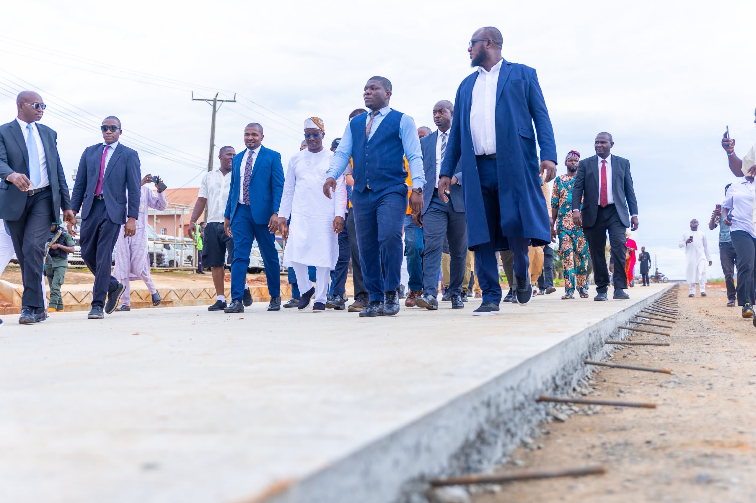 Gov Okpebholo Hails Quality of Benin-Sapele Road, Says Concrete Highway Will Last 80 Years